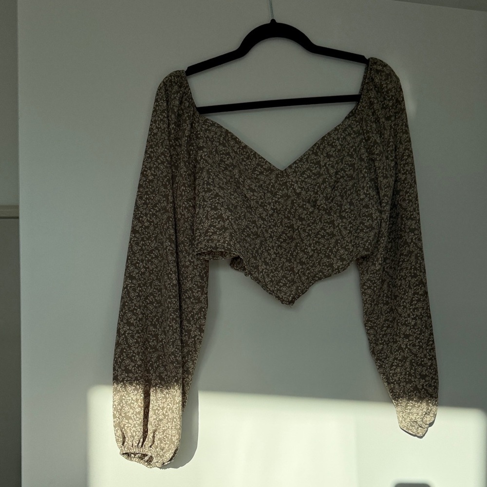 Women’s Olive Floral Long-Sleeve V-Neck Crop Top